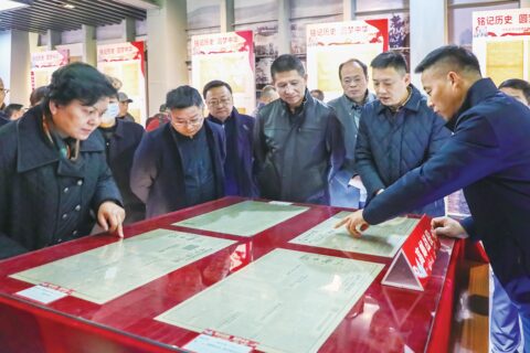 “庆祝高邮战役胜利78周年”历史老报展隆重举行