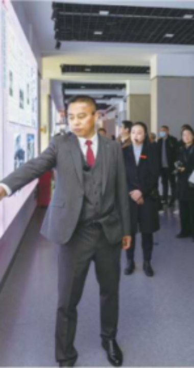 老报纸里的光辉足迹展现场观展人数超过40万