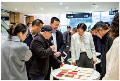 参加清风齐家——“中国共产党人的家风”报纸专题展有感